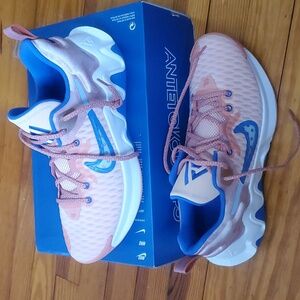 Men basketball sneakers